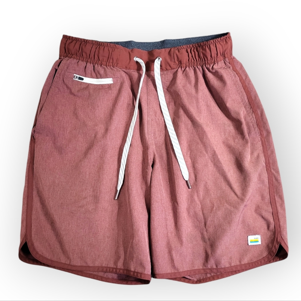 VUORI Banks Short in Red Clay Linen Texture V330